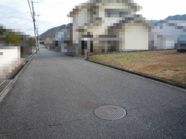 前面道路含む外観