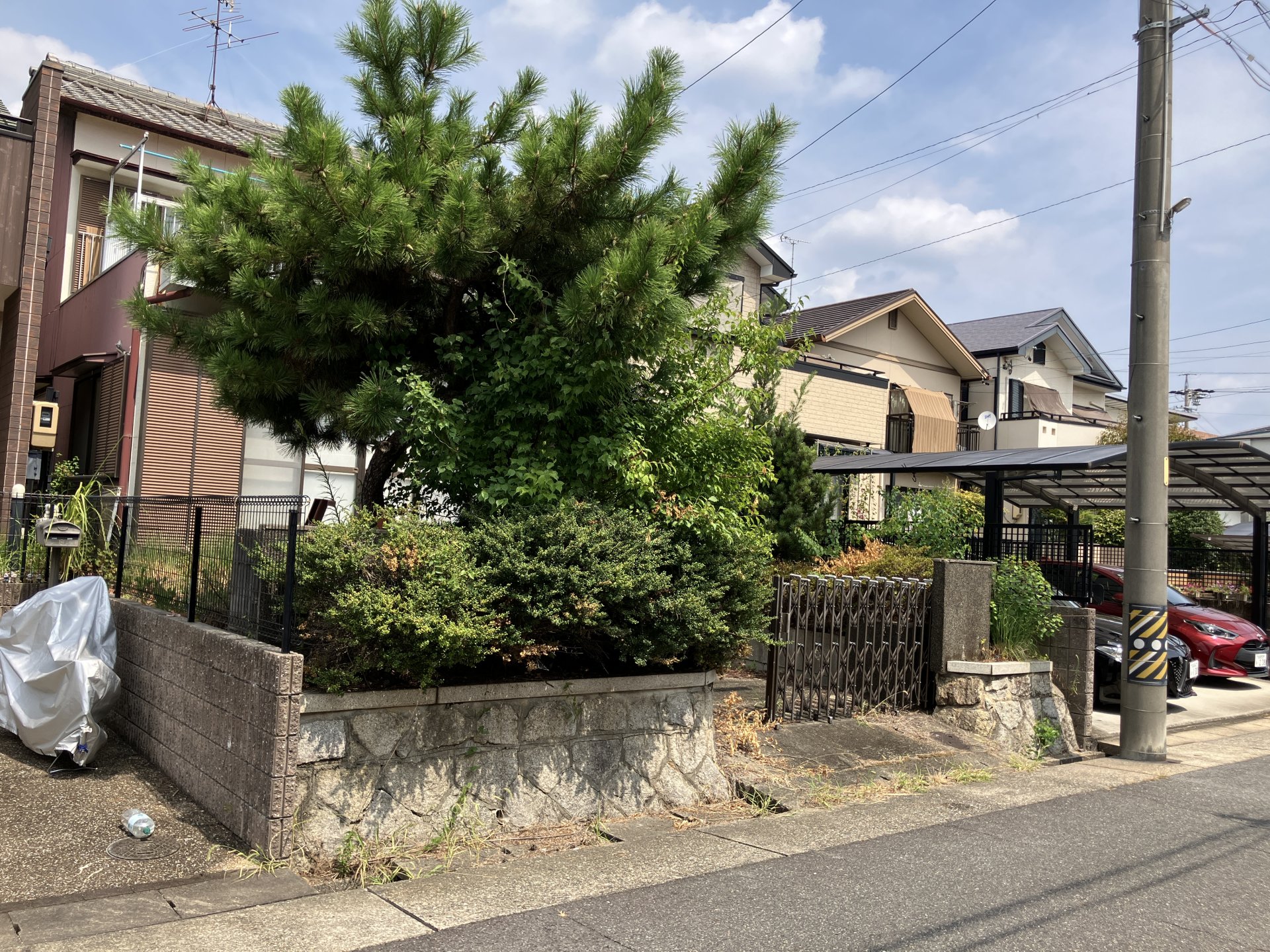 前面道路含む外観