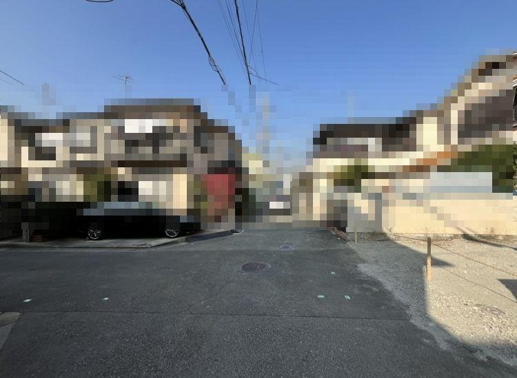 前面道路含む外観