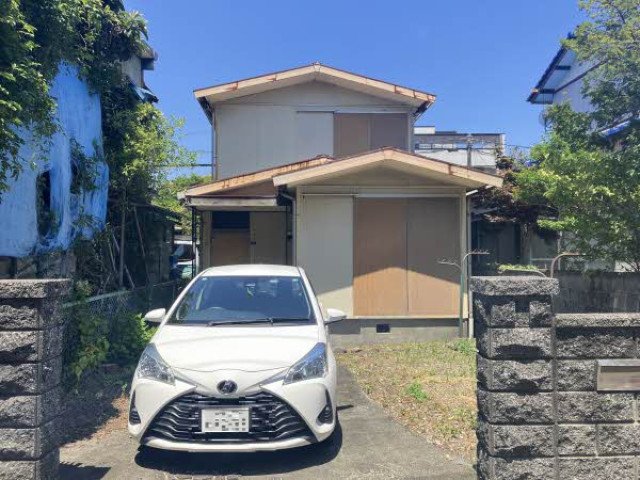 前面道路含む外観