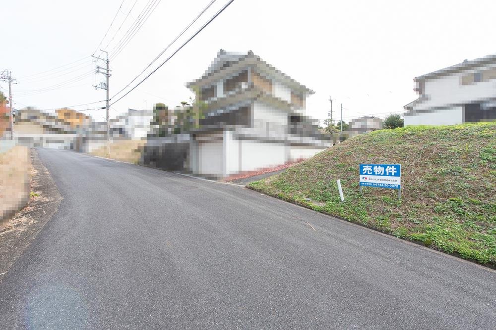 前面道路含む外観