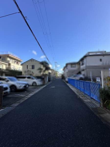 前面道路含む外観