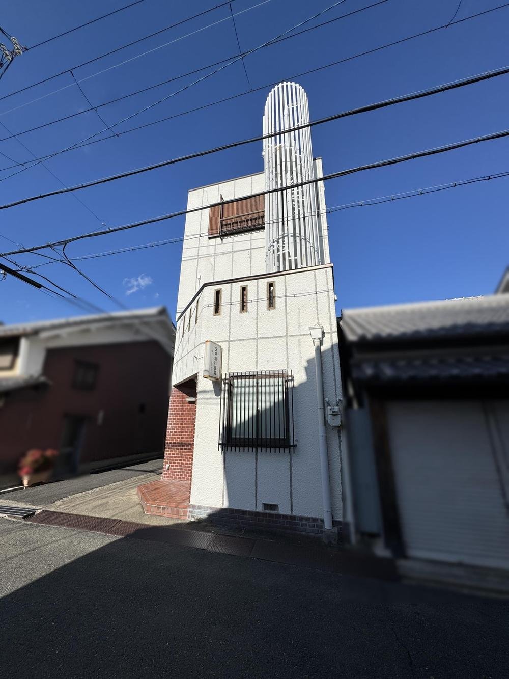 前面道路含む外観