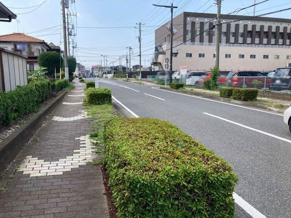 前面道路含む外観