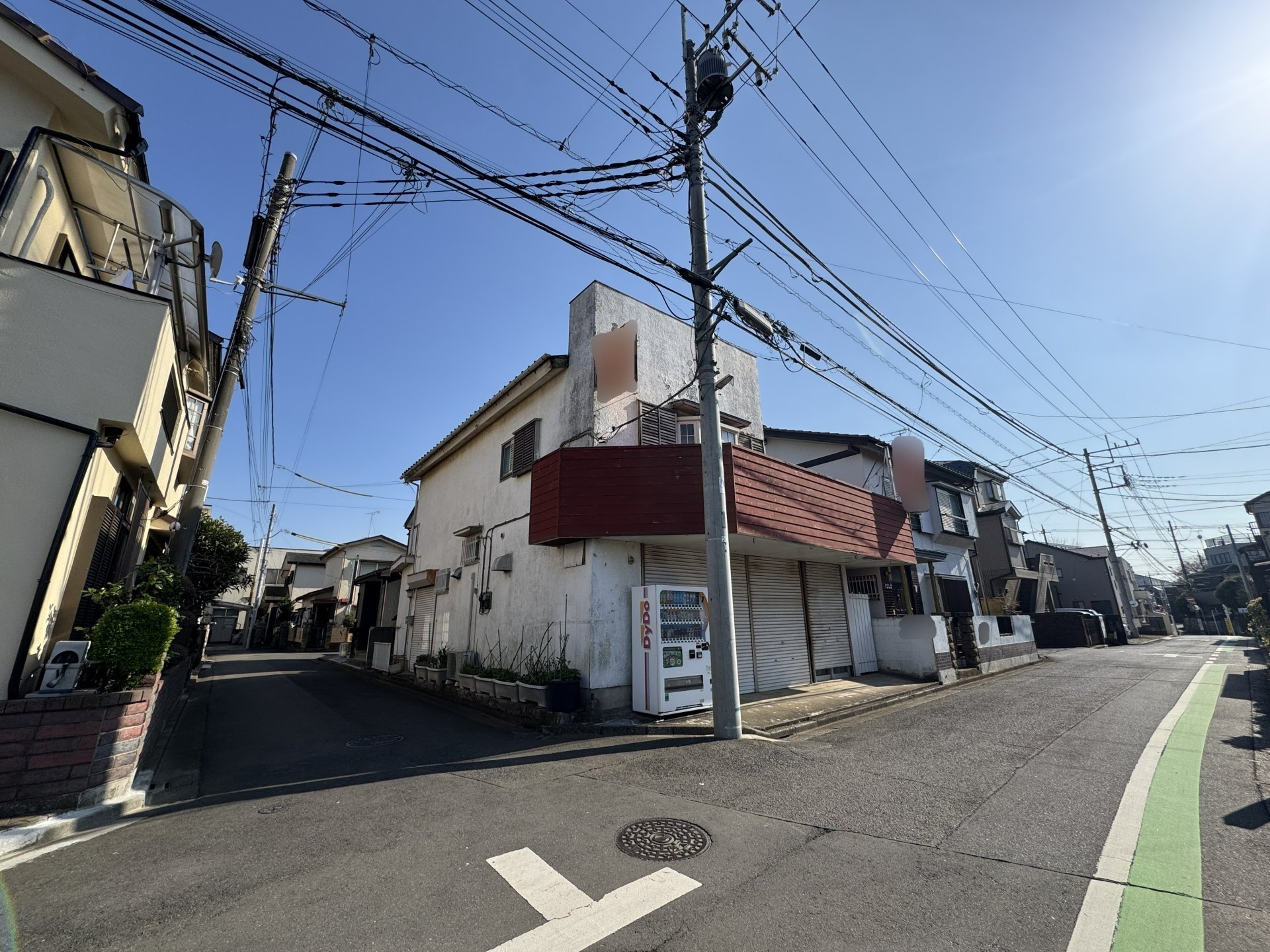 前面道路含む外観