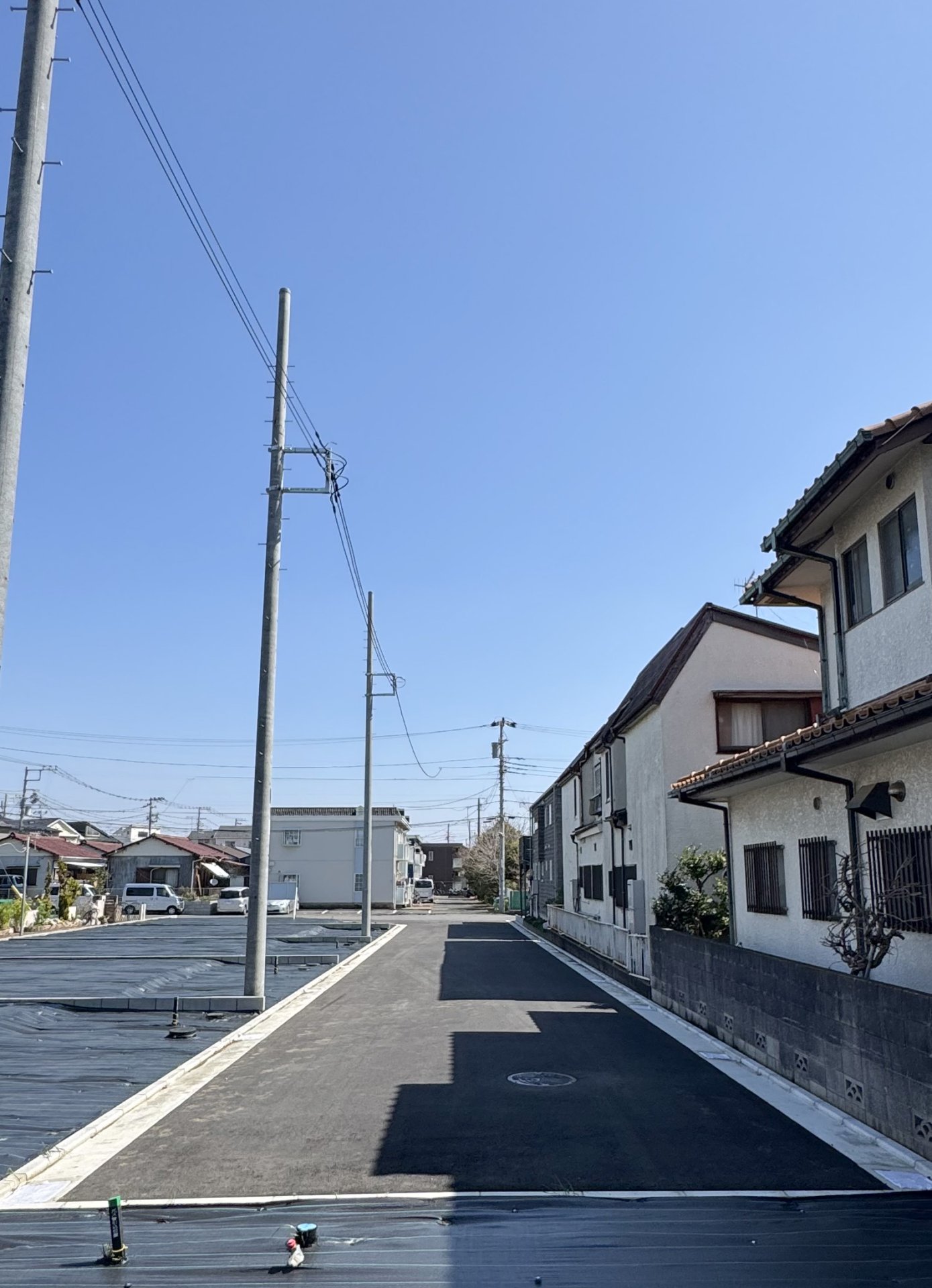 前面道路含む外観