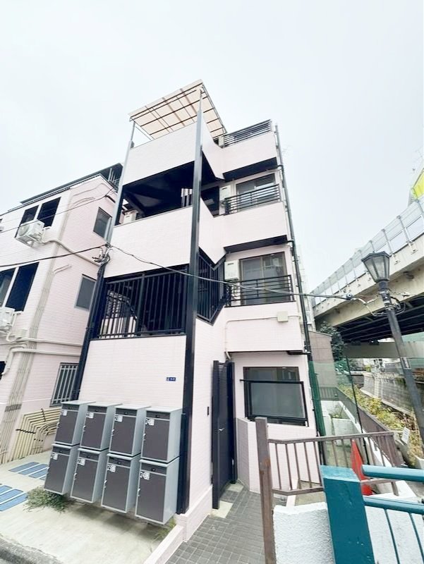 お部屋探しは株式会社 タウンハウジング までお気軽にお問合せ下さい。
クレジットカード決済・首都圏を中心直営143店舗 仲介件数全国2位の豊富な実績!諸費用・審査等・何でもご相談下さい。