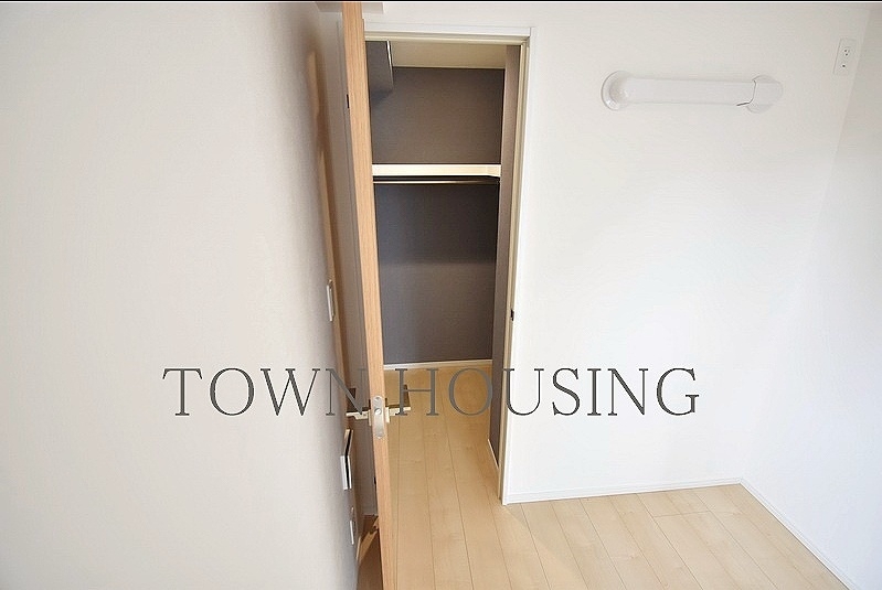 お部屋探しは株式会社 タウンハウジング までお気軽にお問合せ下さい。
クレジットカード決済・首都圏を中心直営143店舗 仲介件数全国2位の豊富な実績!諸費用・審査等・何でもご相談下さい。