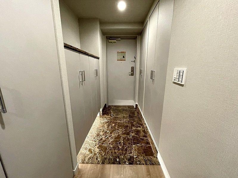 お問合せは(株)タウンハウジングレジデンス事業部 赤坂店・恵比寿店までお問合せ下さい。