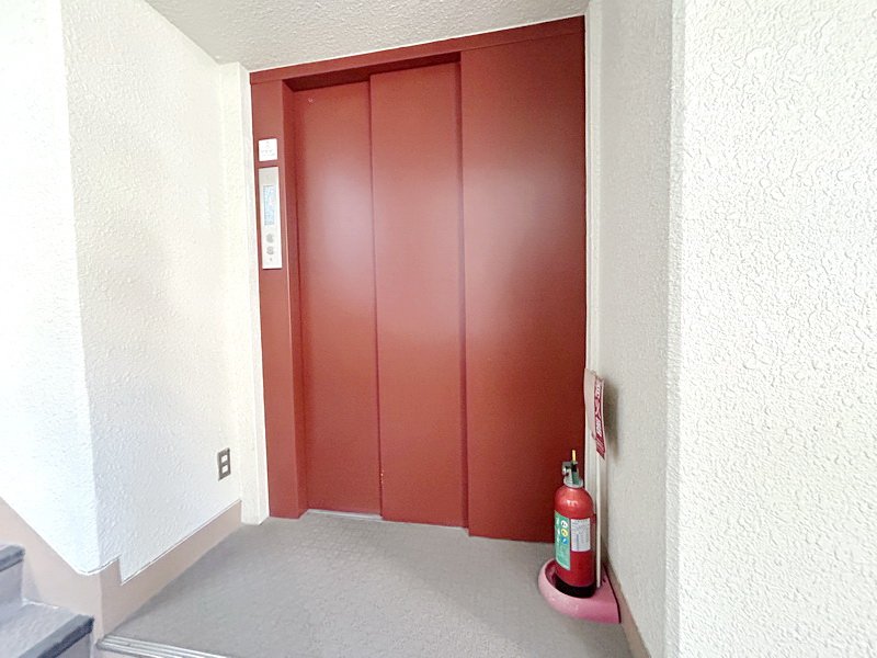 部屋探しは株式会社 タウンハウジング までお気軽にお問合せ下さい。
クレジットカード決済・首都圏を中心直営143店舗 仲介件数全国2位の豊富な実績!諸費用・審査等・何でもご相談下さい。