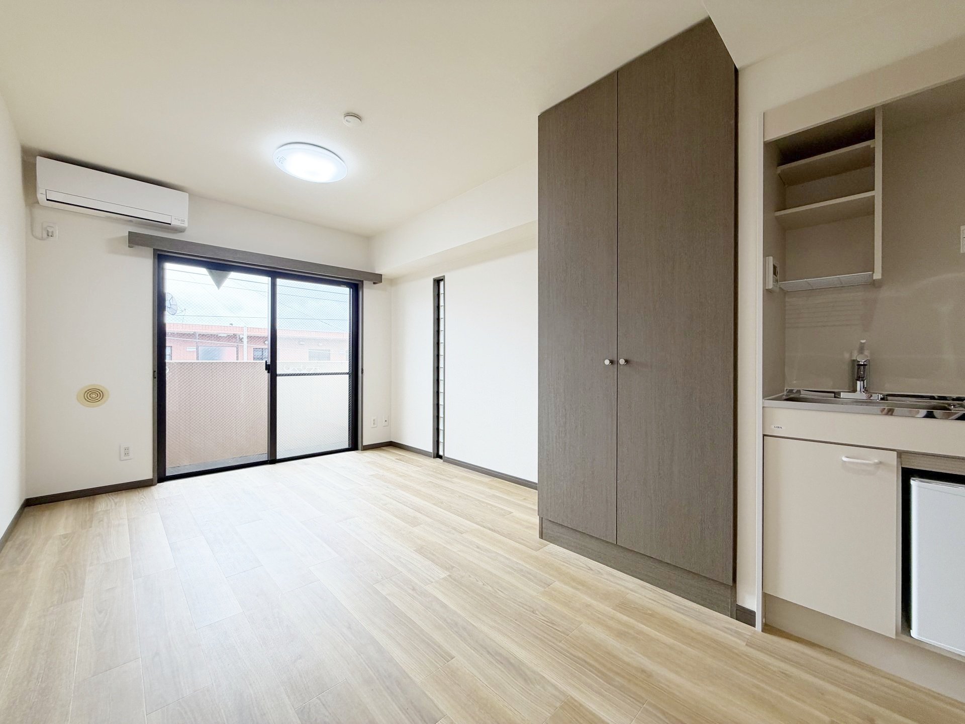 お部屋探しは株式会社 タウンハウジング までお気軽にお問合せ下さい。
クレジットカード決済・首都圏を中心直営143店舗 仲介件数全国2位の豊富な実績!諸費用・審査等・何でもご相談下さい。