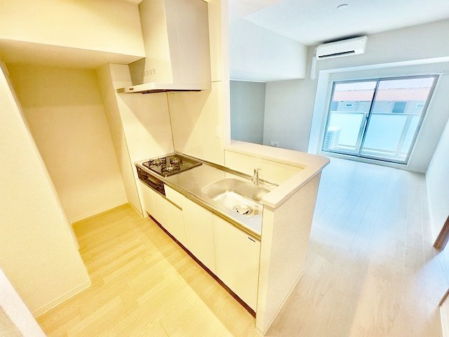 お部屋探しは株式会社 タウンハウジング までお気軽にお問合せ下さい。
クレジットカード決済・首都圏を中心直営143店舗 仲介件数全国2位の豊富な実績!諸費用・審査等・何でもご相談下さい。