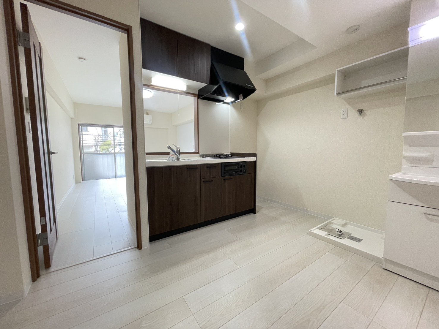 お部屋探しは株式会社 タウンハウジング までお気軽にお問合せ下さい。
クレジットカード決済・首都圏を中心直営143店舗 仲介件数全国2位の豊富な実績!諸費用・審査等・何でもご相談下さい。