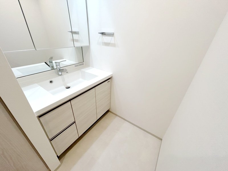 お部屋探しは株式会社 タウンハウジング までお気軽にお問合せ下さい。
クレジットカード決済・首都圏を中心直営143店舗 仲介件数全国2位の豊富な実績!諸費用・審査等・何でもご相談下さい。