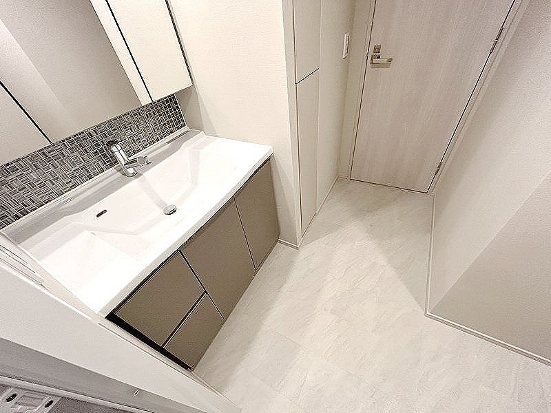 お部屋探しは株式会社 タウンハウジング までお気軽にお問合せ下さい。
クレジットカード決済・首都圏を中心直営143店舗 仲介件数全国2位の豊富な実績!諸費用・審査等・何でもご相談下さい。