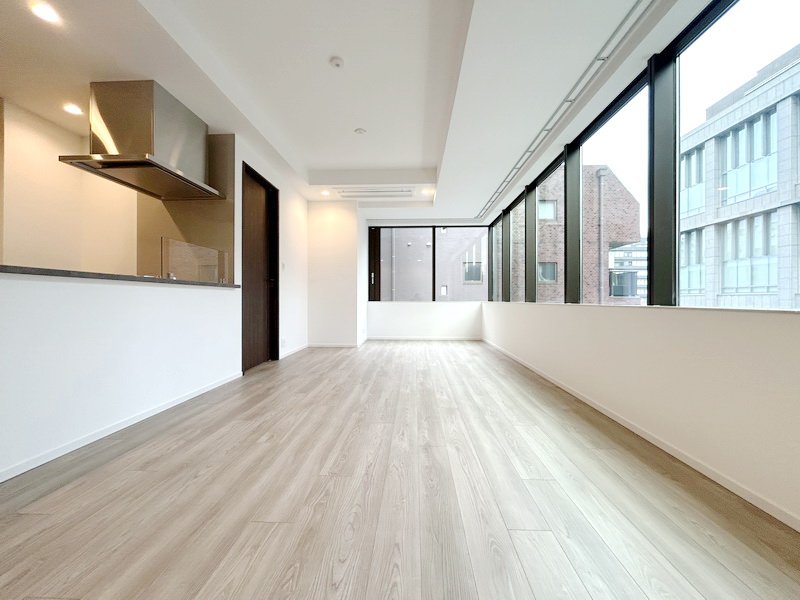 お部屋探しは株式会社 タウンハウジング までお気軽にお問合せ下さい。
クレジットカード決済・首都圏を中心直営143店舗 仲介件数全国2位の豊富な実績!諸費用・審査等・何でもご相談下さい。