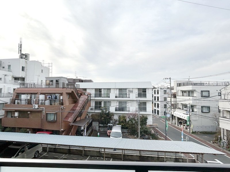 お部屋探しは株式会社 タウンハウジング までお気軽にお問合せ下さい。
クレジットカード決済・首都圏を中心直営143店舗 仲介件数全国2位の豊富な実績!諸費用・審査等・何でもご相談下さい。