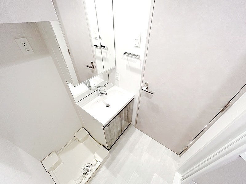 お部屋探しは株式会社 タウンハウジング までお気軽にお問合せ下さい。
クレジットカード決済・首都圏を中心直営143店舗 仲介件数全国2位の豊富な実績!諸費用・審査等・何でもご相談下さい。