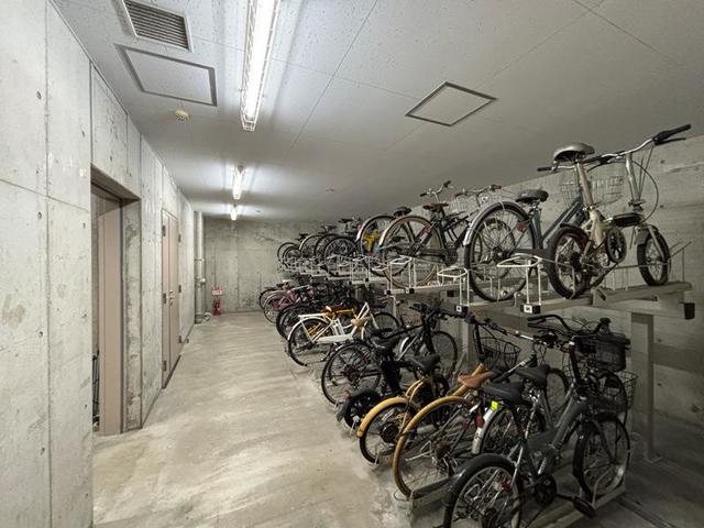 部屋探しは株式会社 タウンハウジング までお気軽にお問合せ下さい。
クレジットカード決済・首都圏を中心直営143店舗 仲介件数全国2位の豊富な実績!諸費用・審査等・何でもご相談下さい。