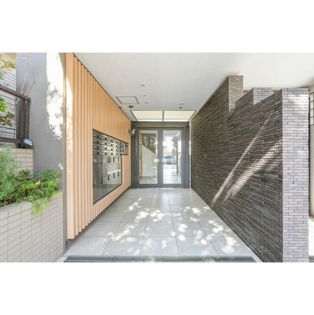 部屋探しは株式会社 タウンハウジング までお気軽にお問合せ下さい。
クレジットカード決済・首都圏を中心直営143店舗 仲介件数全国2位の豊富な実績!諸費用・審査等・何でもご相談下さい。