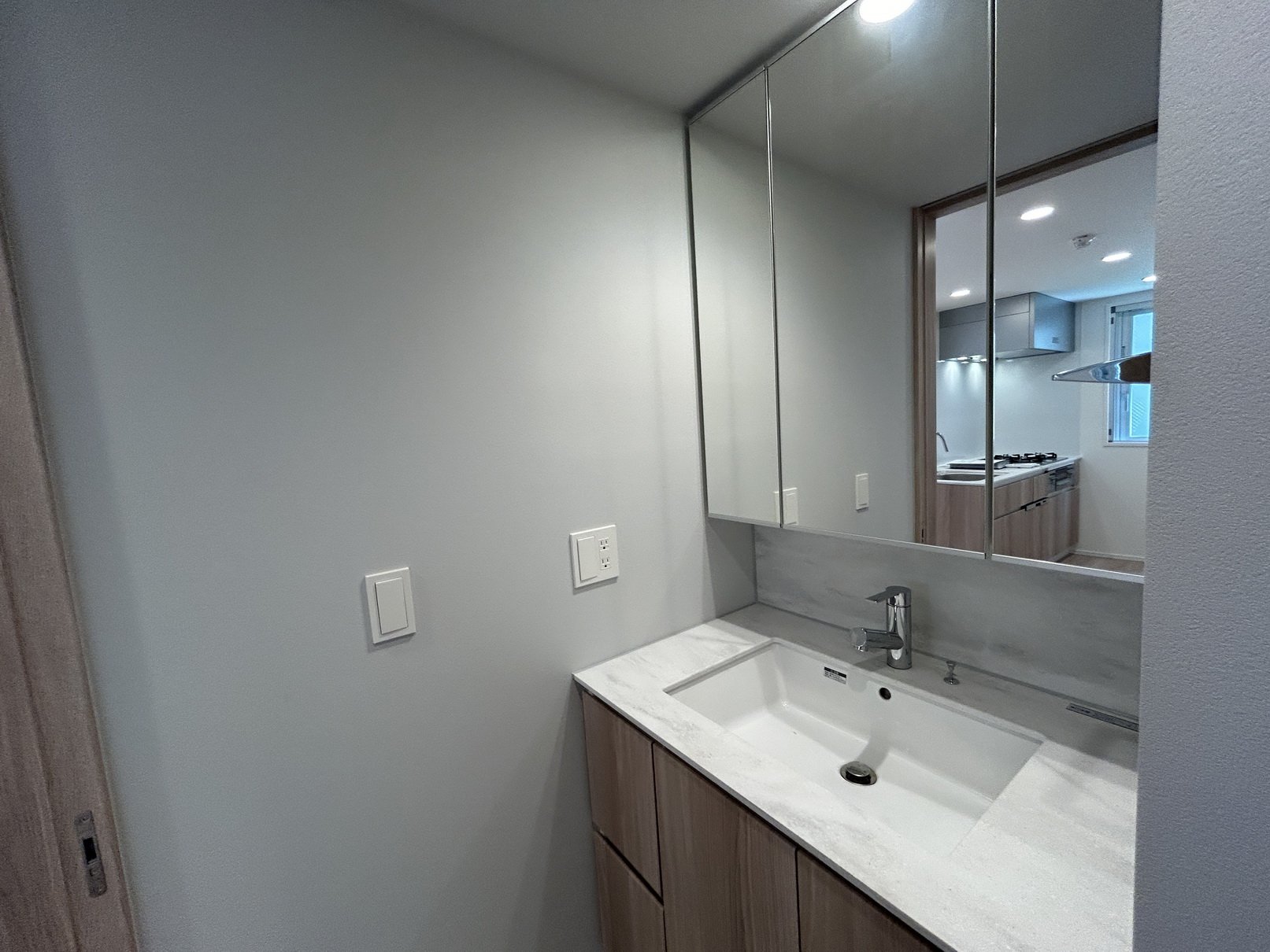 お部屋探しは株式会社 タウンハウジング までお気軽にお問合せ下さい。
クレジットカード決済・首都圏を中心直営143店舗 仲介件数全国2位の豊富な実績!諸費用・審査等・何でもご相談下さい。