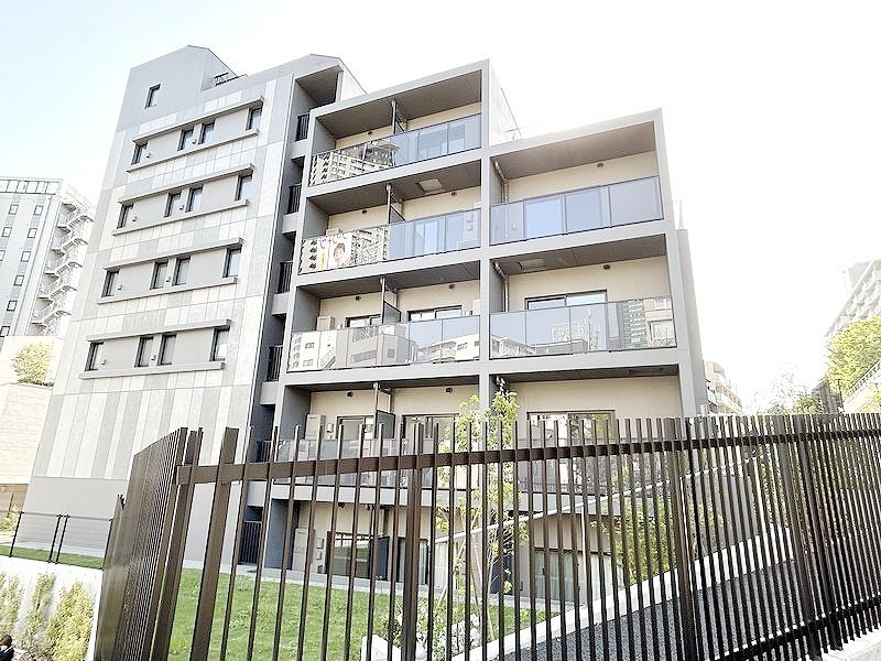 お部屋探しは株式会社 タウンハウジング までお気軽にお問合せ下さい。
クレジットカード決済・首都圏を中心直営143店舗 仲介件数全国2位の豊富な実績!諸費用・審査等・何でもご相談下さい。