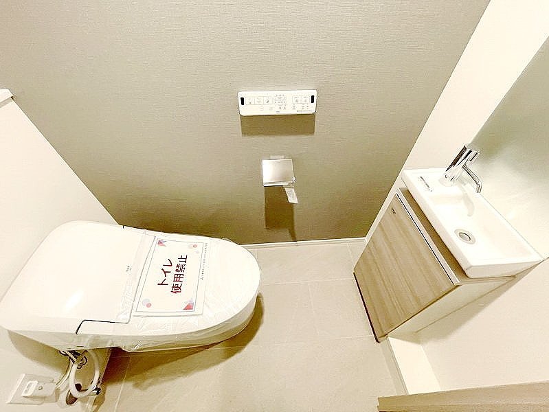 お部屋探しは株式会社 タウンハウジング までお気軽にお問合せ下さい。
クレジットカード決済・首都圏を中心直営143店舗 仲介件数全国2位の豊富な実績!諸費用・審査等・何でもご相談下さい。