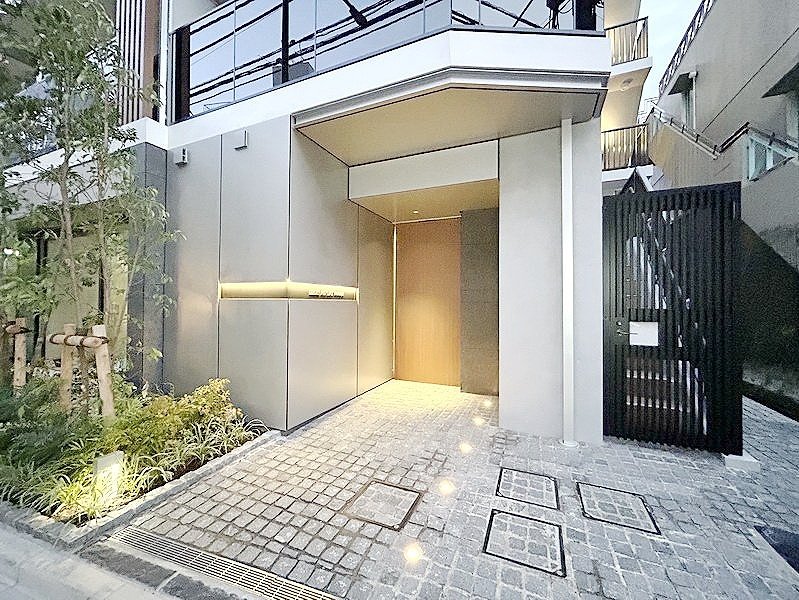 部屋探しは株式会社 タウンハウジング までお気軽にお問合せ下さい。
クレジットカード決済・首都圏を中心直営143店舗 仲介件数全国2位の豊富な実績!諸費用・審査等・何でもご相談下さい。