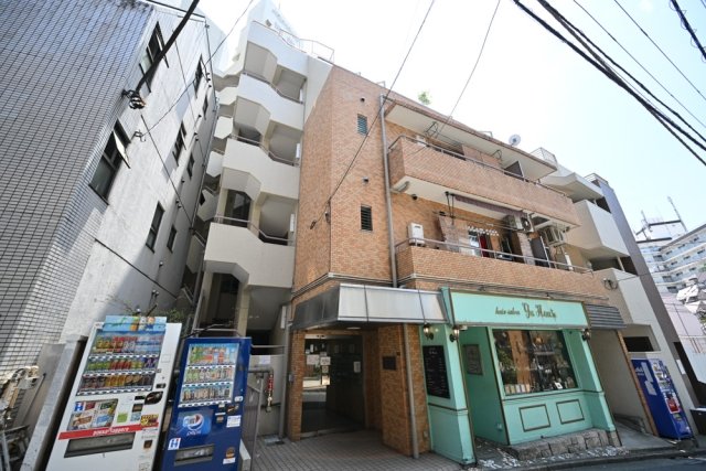 お部屋探しは株式会社 タウンハウジング までお気軽にお問合せ下さい。
クレジットカード決済・首都圏を中心直営143店舗 仲介件数全国2位の豊富な実績!諸費用・審査等・何でもご相談下さい。