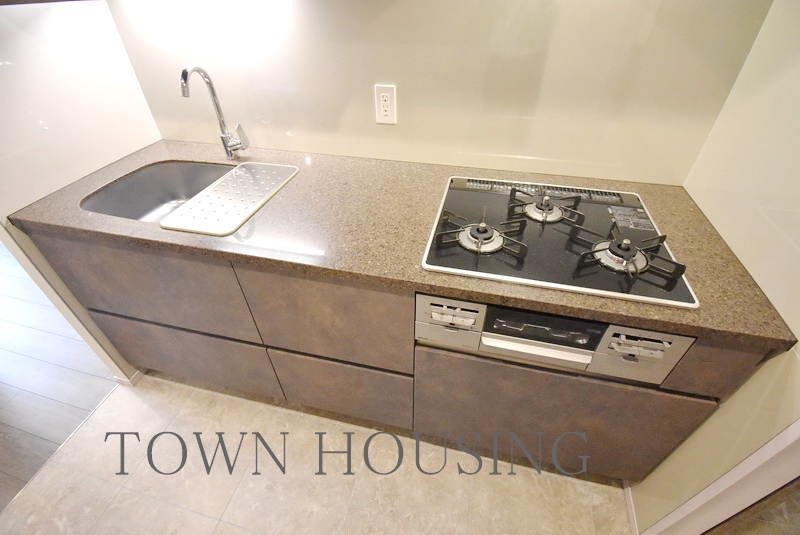 お部屋探しは株式会社 タウンハウジング までお気軽にお問合せ下さい。
クレジットカード決済・首都圏を中心直営143店舗 仲介件数全国2位の豊富な実績!諸費用・審査等・何でもご相談下さい。