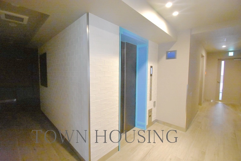 部屋探しは株式会社 タウンハウジング までお気軽にお問合せ下さい。
クレジットカード決済・首都圏を中心直営143店舗 仲介件数全国2位の豊富な実績!諸費用・審査等・何でもご相談下さい。