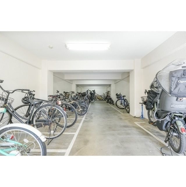 部屋探しは株式会社 タウンハウジング までお気軽にお問合せ下さい。
クレジットカード決済・首都圏を中心直営143店舗 仲介件数全国2位の豊富な実績!諸費用・審査等・何でもご相談下さい。