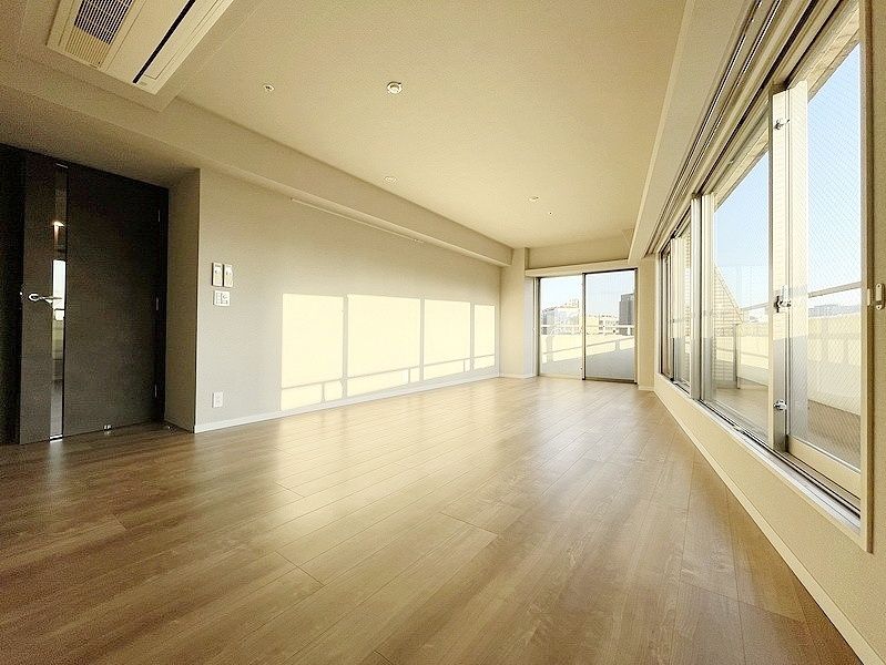 お問合せは(株)タウンハウジングレジデンス事業部 赤坂店・恵比寿店までお問合せ下さい。