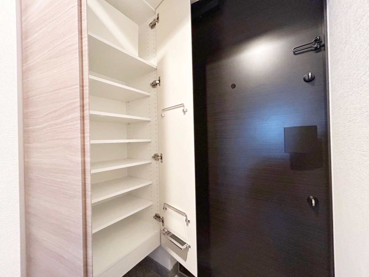 お部屋探しは株式会社 タウンハウジング までお気軽にお問合せ下さい。
クレジットカード決済・首都圏を中心直営143店舗 仲介件数全国2位の豊富な実績!諸費用・審査等・何でもご相談下さい。