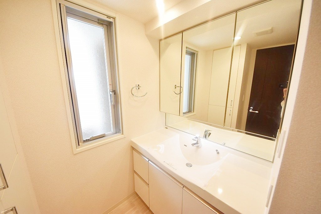 お部屋探しは株式会社 タウンハウジング までお気軽にお問合せ下さい。
クレジットカード決済・首都圏を中心直営143店舗 仲介件数全国2位の豊富な実績!諸費用・審査等・何でもご相談下さい。