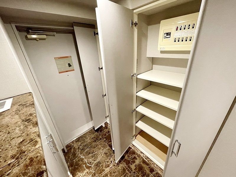 お問合せは(株)タウンハウジングレジデンス事業部 赤坂店・恵比寿店までお問合せ下さい。