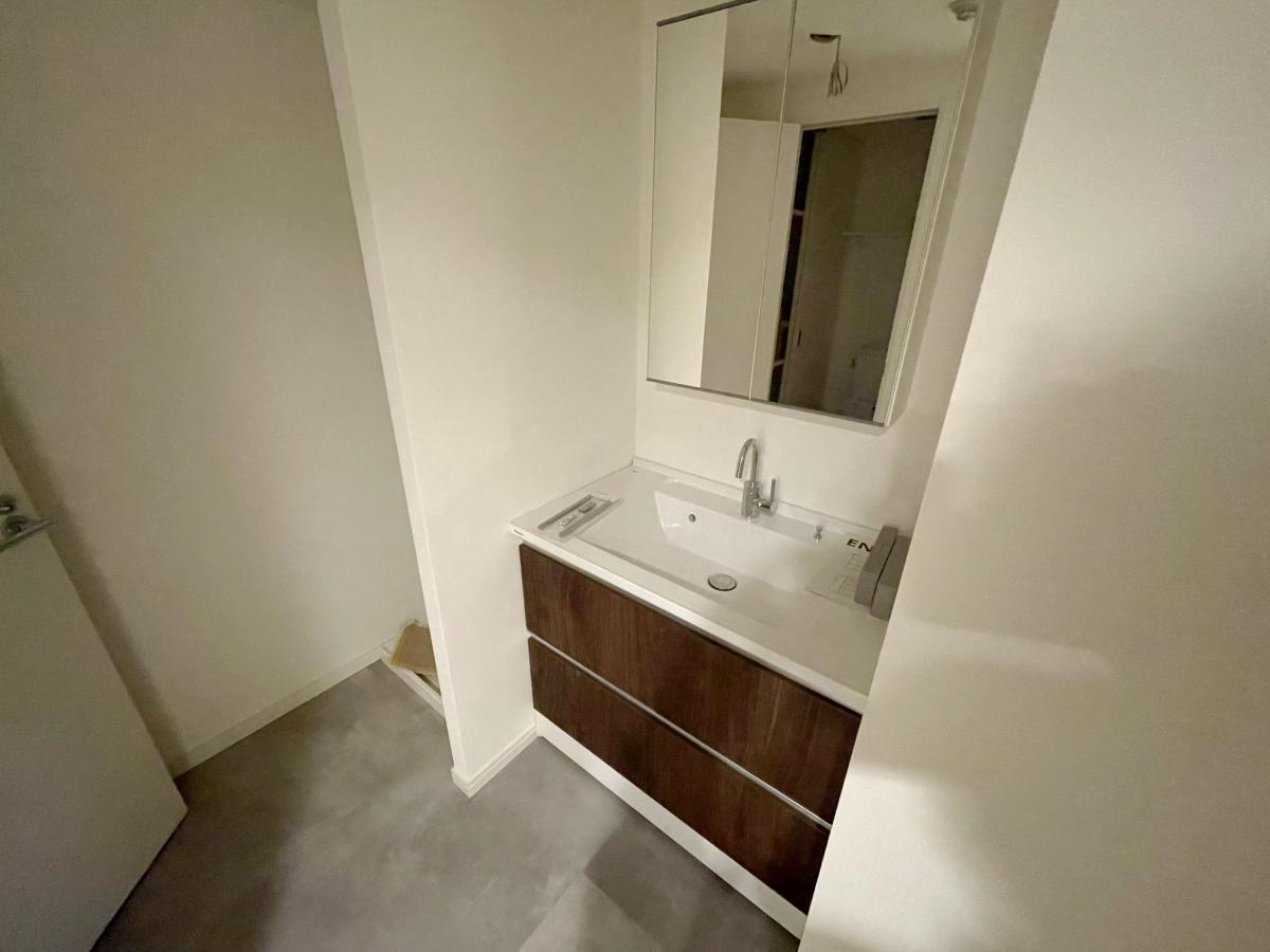 タウンハウジングレジデンス事業部 恵比寿店・赤坂店までお問合せ下さい。