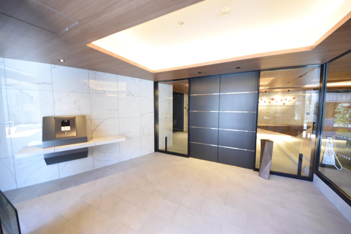 タウンハウジングレジデンス事業部 恵比寿店・赤坂店までお問合せ下さい。