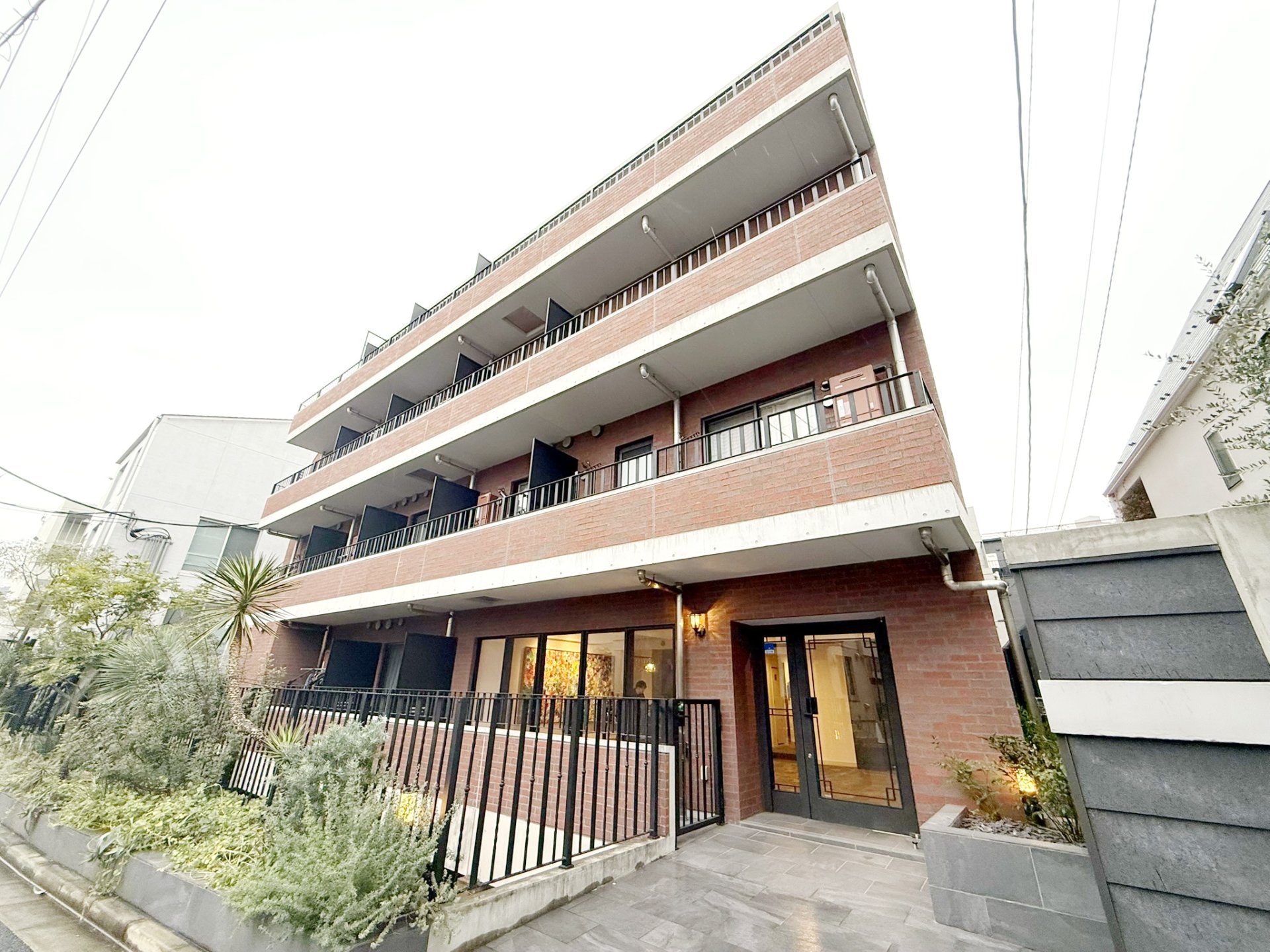 お部屋探しは株式会社 タウンハウジング までお気軽にお問合せ下さい。
クレジットカード決済・首都圏を中心直営143店舗 仲介件数全国2位の豊富な実績!諸費用・審査等・何でもご相談下さい。