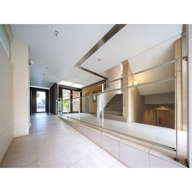 部屋探しは株式会社 タウンハウジング までお気軽にお問合せ下さい。
クレジットカード決済・首都圏を中心直営143店舗 仲介件数全国2位の豊富な実績!諸費用・審査等・何でもご相談下さい。