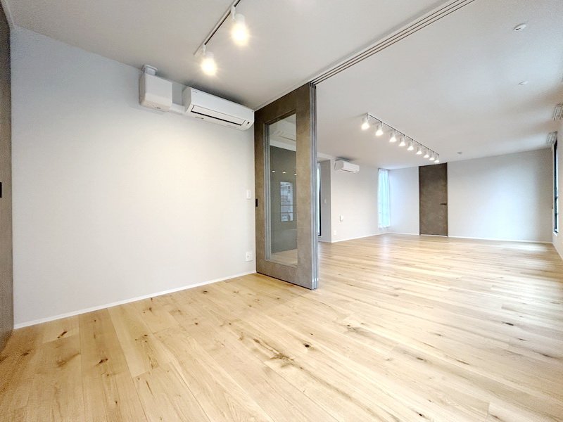 お部屋探しは株式会社 タウンハウジング までお気軽にお問合せ下さい。
クレジットカード決済・首都圏を中心直営143店舗 仲介件数全国2位の豊富な実績!諸費用・審査等・何でもご相談下さい。