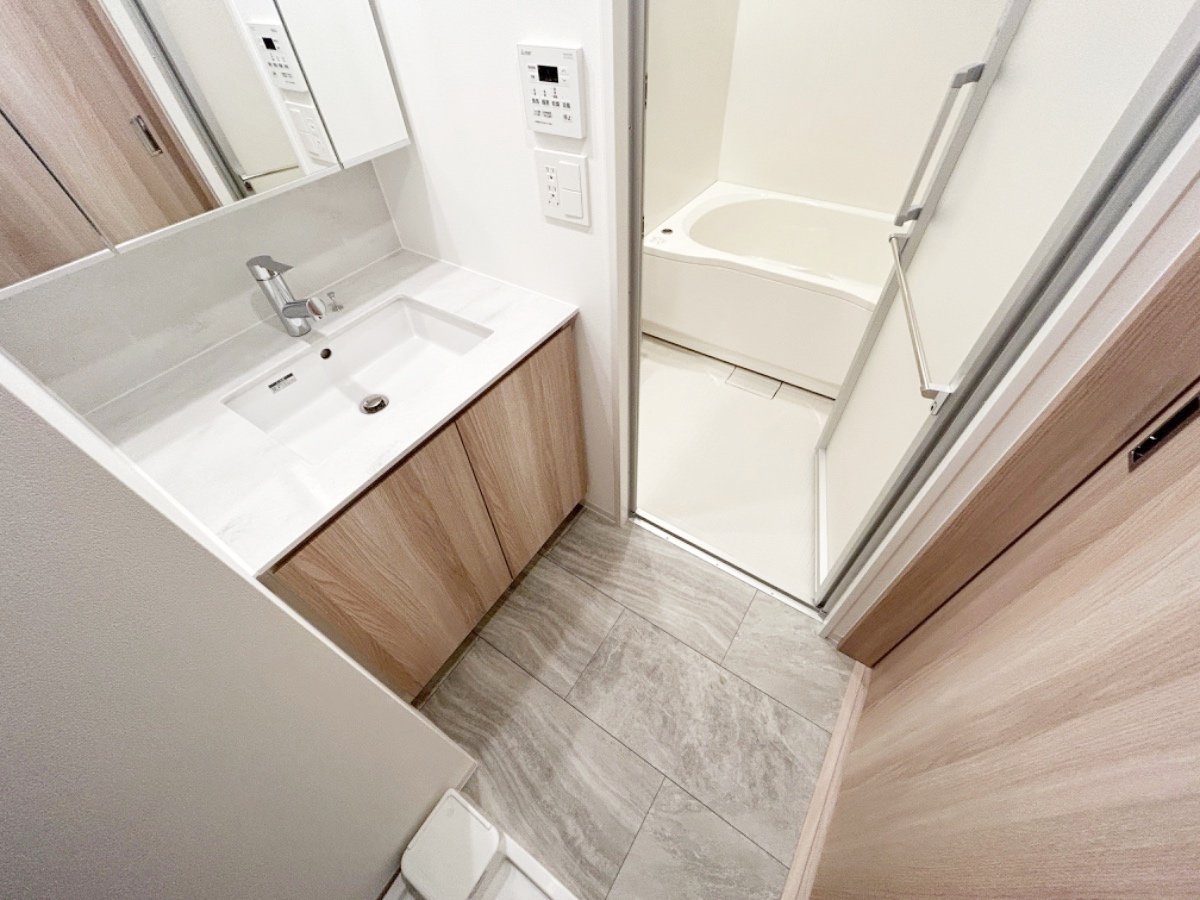 お部屋探しは株式会社 タウンハウジング までお気軽にお問合せ下さい。
クレジットカード決済・首都圏を中心直営143店舗 仲介件数全国2位の豊富な実績!諸費用・審査等・何でもご相談下さい。