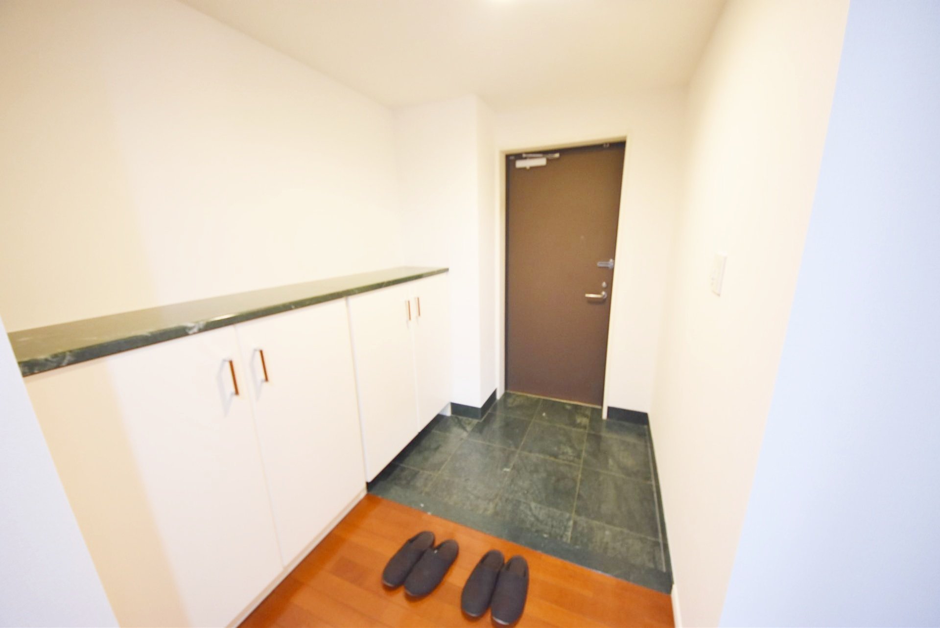 お問合せは(株)タウンハウジングレジデンス事業部【03-5563-9055】までお気軽にお問合せ下さい。