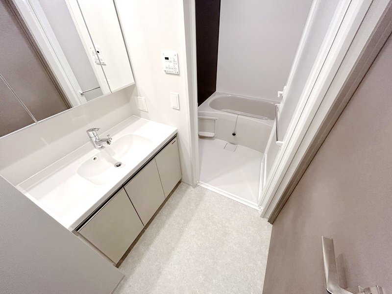 部屋探しは株式会社 タウンハウジング までお気軽にお問合せ下さい。
クレジットカード決済・首都圏を中心直営143店舗 仲介件数全国2位の豊富な実績!諸費用・審査等・何でもご相談下さい。