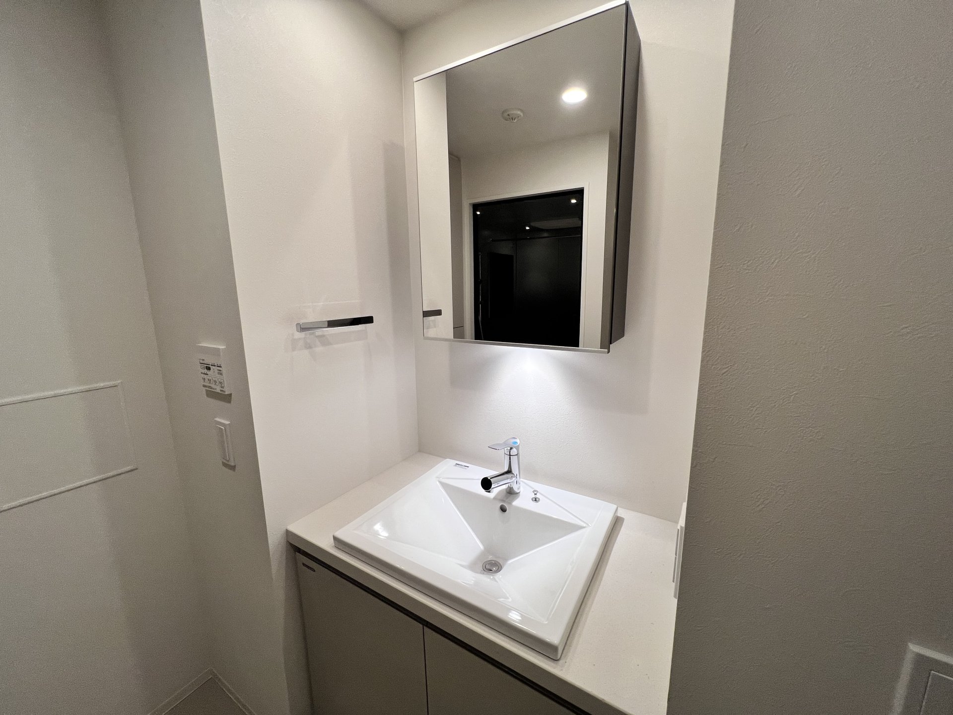 お部屋探しは株式会社 タウンハウジング までお気軽にお問合せ下さい。
クレジットカード決済・首都圏を中心直営143店舗 仲介件数全国2位の豊富な実績!諸費用・審査等・何でもご相談下さい。