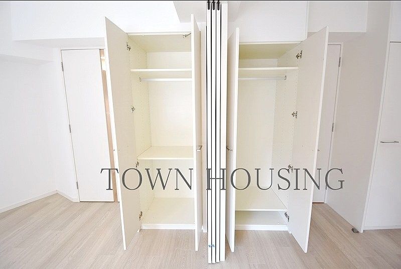 お部屋探しは株式会社 タウンハウジング までお気軽にお問合せ下さい。
クレジットカード決済・首都圏を中心直営143店舗 仲介件数全国2位の豊富な実績!諸費用・審査等・何でもご相談下さい。