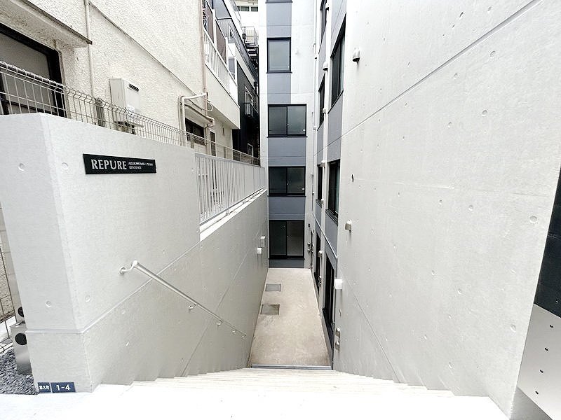 部屋探しは株式会社 タウンハウジング までお気軽にお問合せ下さい。
クレジットカード決済・首都圏を中心直営143店舗 仲介件数全国2位の豊富な実績!諸費用・審査等・何でもご相談下さい。