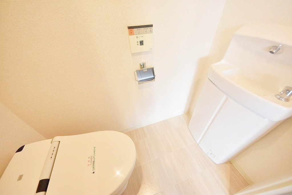 お部屋探しは株式会社 タウンハウジング までお気軽にお問合せ下さい。
クレジットカード決済・首都圏を中心直営143店舗 仲介件数全国2位の豊富な実績!諸費用・審査等・何でもご相談下さい。