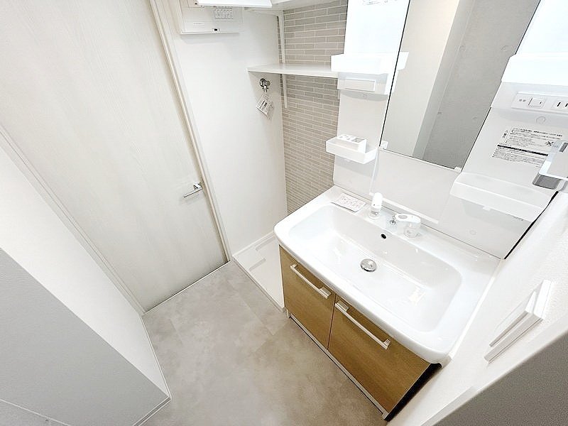 お部屋探しは株式会社 タウンハウジング までお気軽にお問合せ下さい。
クレジットカード決済・首都圏を中心直営143店舗 仲介件数全国2位の豊富な実績!諸費用・審査等・何でもご相談下さい。