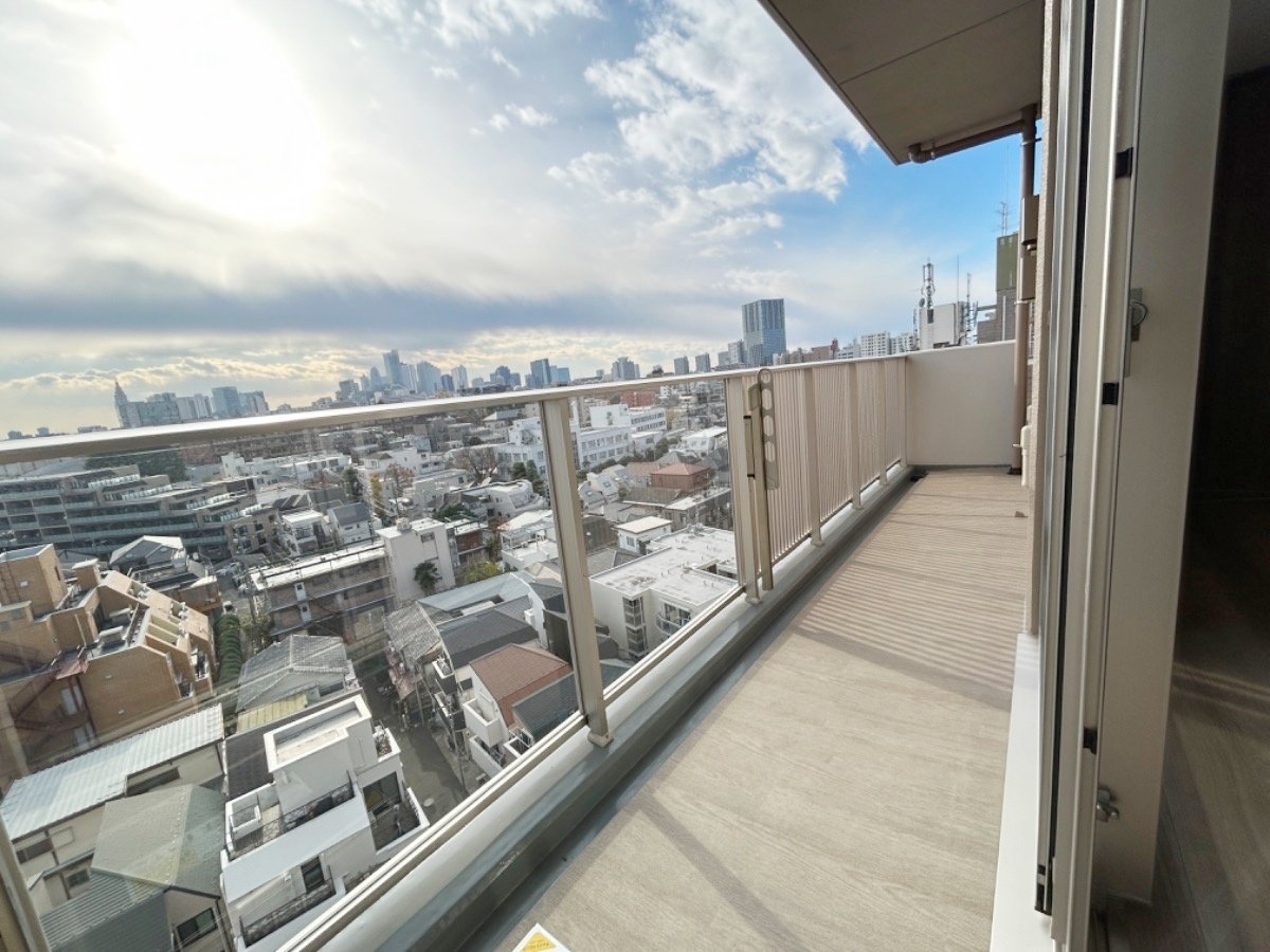 お部屋探しは株式会社 タウンハウジング までお気軽にお問合せ下さい。
クレジットカード決済・首都圏を中心直営143店舗 仲介件数全国2位の豊富な実績!諸費用・審査等・何でもご相談下さい。